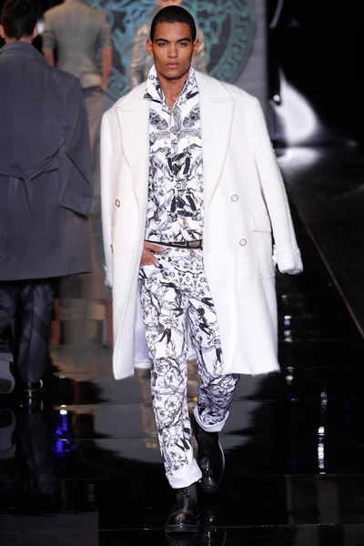 Look 5